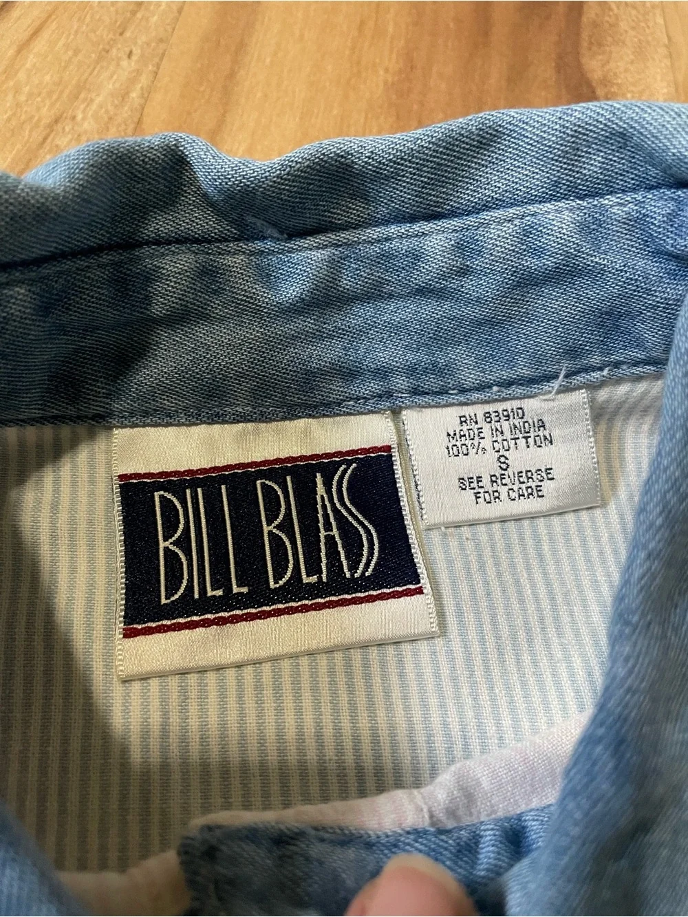 Vintage Bill Blass Cottagecore Garden Embroidered Shirt Denim Collar S